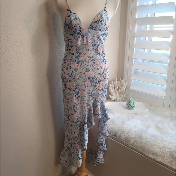 LOVERS + FRIENDS x REVOLVE AHAMANI ASYMMETRICAL GOWN IN BLUE MEADOW FLORAL XSMAL - Picture 6 of 16
